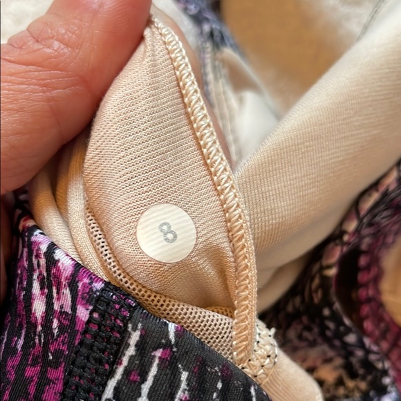 Lululemon Beat the Heat Bra - Picture 4 of 4